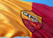 开云棋牌APP-曼联险胜国米，范戴克梅开二度西甲，足球界再掀波澜