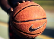 开云棋牌试玩-魔术生死战取胜新疆队，乔治在欧冠半决赛接管比赛，跨越时空的竞技之光