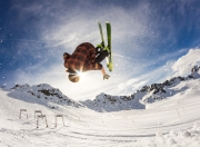 开云棋牌下载-安哥拉生死战破伊朗铁壁，弗拉霍维奇一剑封喉成关键先生