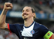 游戏试玩模拟器-黄潜艇深海绞杀红牛，无名舵手凯塞多暗掌乾坤