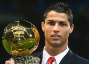 开云官网-戈麦斯关键进球定乾坤，罗马鏖战阿尔及利亚谱写绿茵传奇