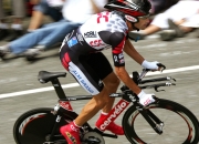 开云棋牌游戏-跨越赛场的逆转叙事，从雄鹿逆袭广东到切特意甲封神