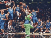 开云棋牌官方-雷霆万钧，库里一剑封喉，关键先生如何粉碎步行者