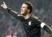 棋牌游戏-世界杯之夜，格列兹曼彻底打爆防线，法国队挺进八强