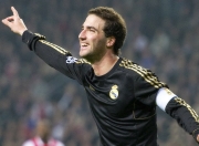 棋牌游戏-世界杯之夜，格列兹曼彻底打爆防线，法国队挺进八强