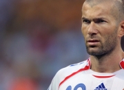 开云棋牌游戏-富安健洋的破晓时刻，欧冠决赛之夜，那个无人可挡的进攻之翼