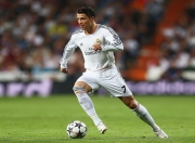 开云棋牌游戏-末节之王，利拉德接管时刻，猛龙与雄鹿的宿命对决