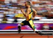 开云棋牌官网-绝境重生！西亚卡姆扛起绿军脊梁，凯尔特人压哨绝杀骑士