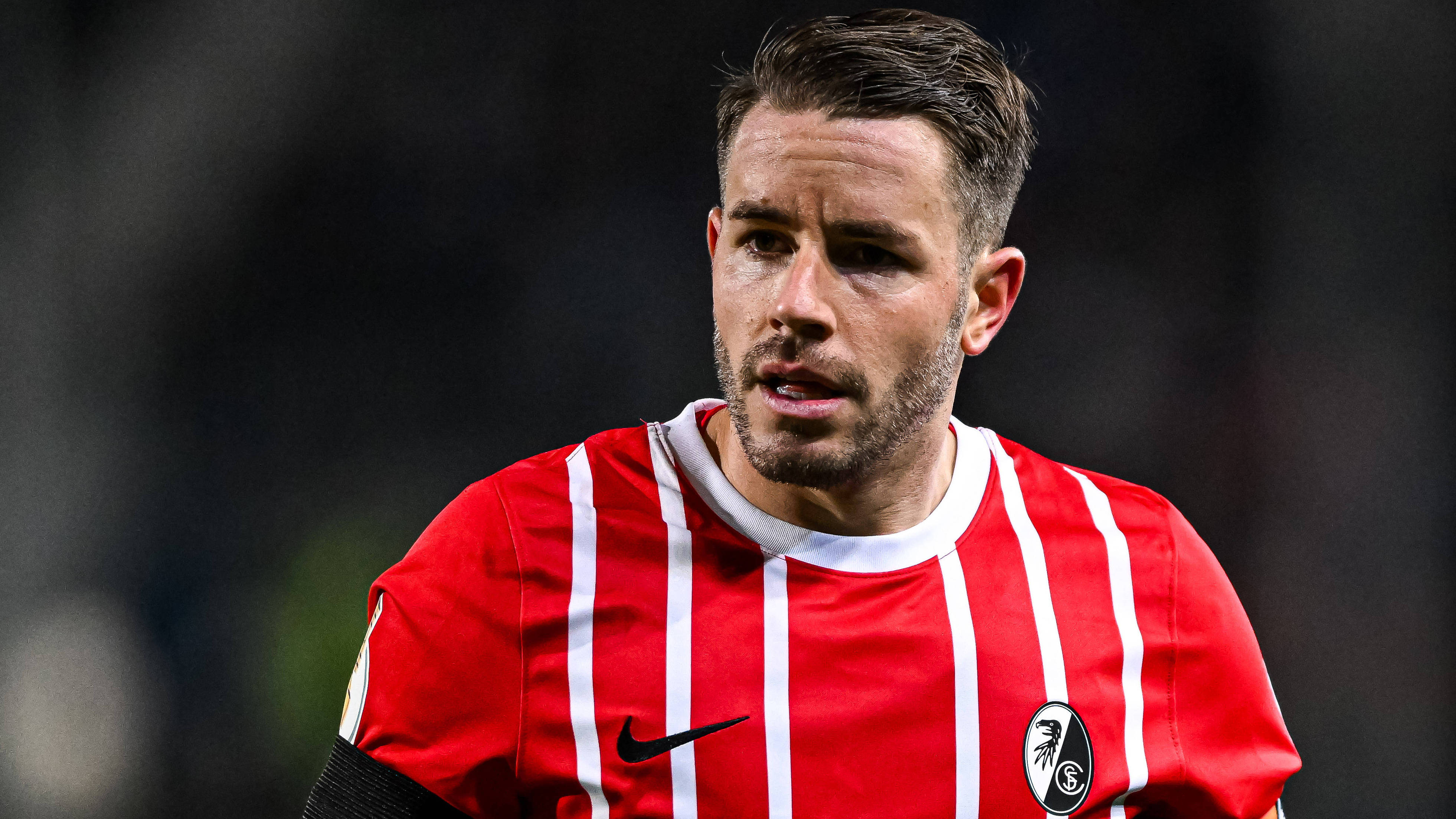 包含斯图加特客场失利，保级希望渺茫难抓的词条