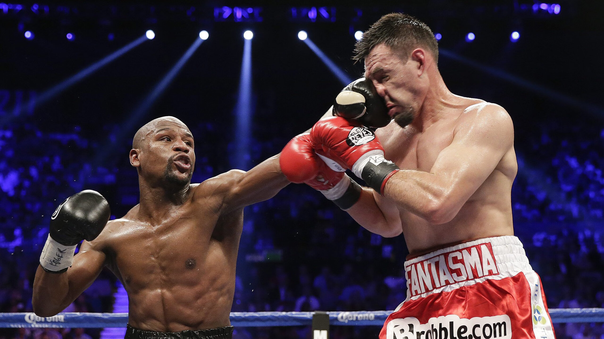 弗拉霍维奇临危救主,西班牙绝境翻盘伊朗的战术启示